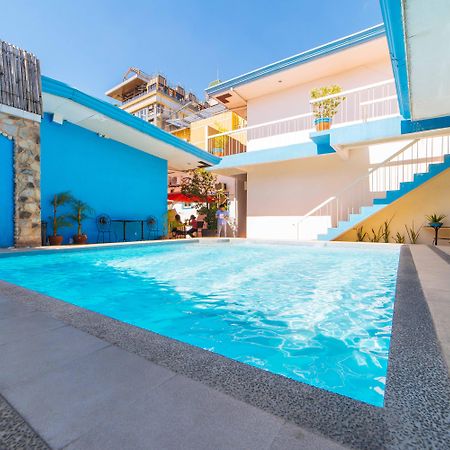 Reddoorz Near Walking Street Angeles City Екстер'єр фото
