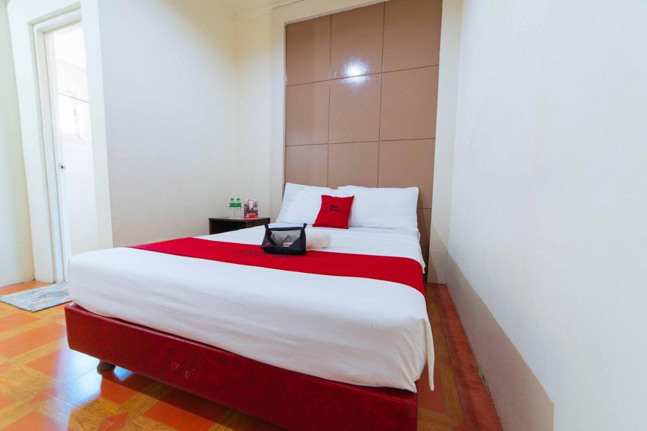 Reddoorz Near Walking Street Angeles City Екстер'єр фото